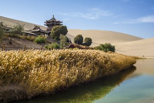 Lago della Luna Crescente - Un'oasi nel deserto di Dunhuang